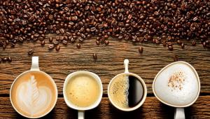 Kolik kalorií obsahuje šálek kávy a tloustne káva?