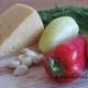 Bulgar peynir ve sarımsaklı biber dolması