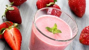 Смузи: вкусные и полезные коктейли для похудения Творожно-ягодный кефирный смузи