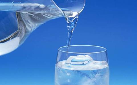 da li je moguće piti mineralnu vodu s hipertenzijom